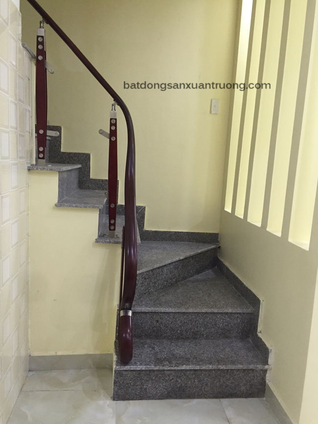 Bán nhà 4 tầng đường Đoạn Xá