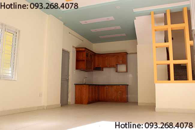 Bán nhà đường Lũng Bắc